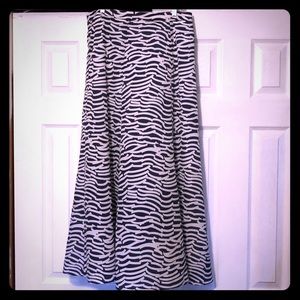 Navy and white patterned skirt